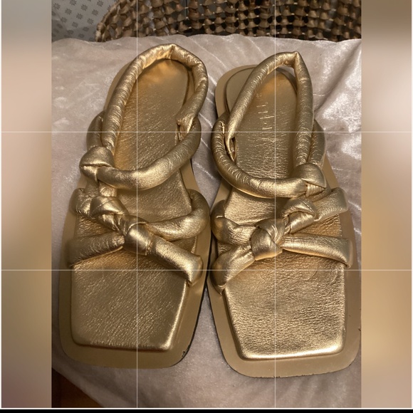 TIBI LEATHER GOLDEN SLING BACK SANDA SZ 39 - Picture 2 of 10